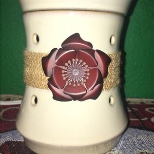 Scentsy wax warmer Roselyn burlap